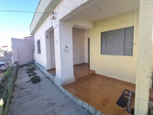 #127 - Casa para Venda em Candeias - MG - 2