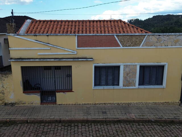 #137 - Casa para Venda em Candeias - MG - 1